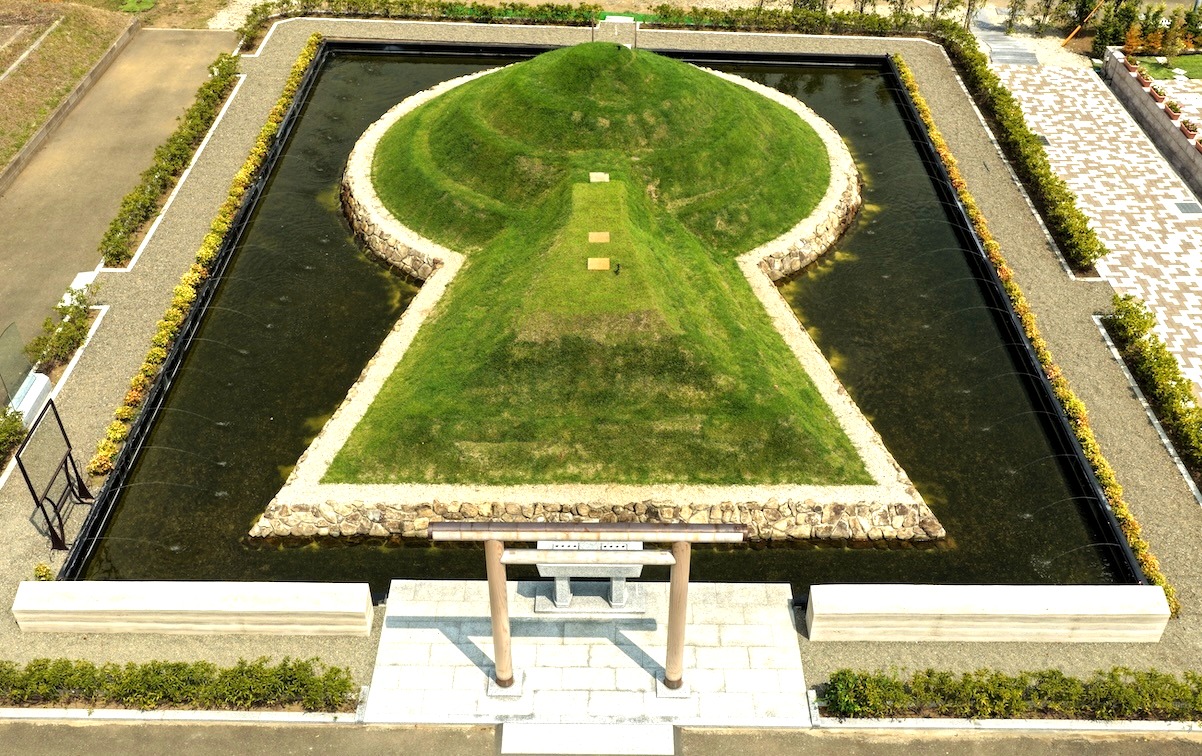 野田ほたるローズガーデン 古墳墓